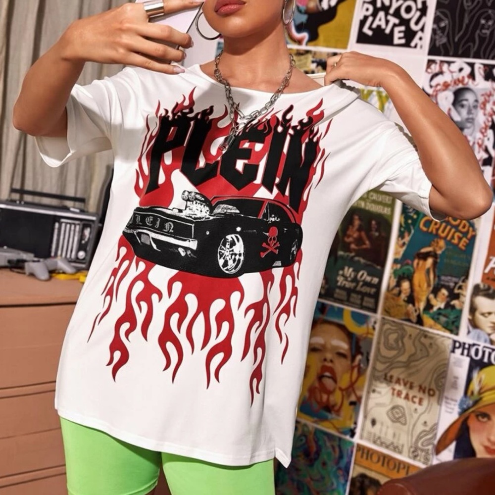 Graphic Cae Tee lightly used perfect for street wear styles